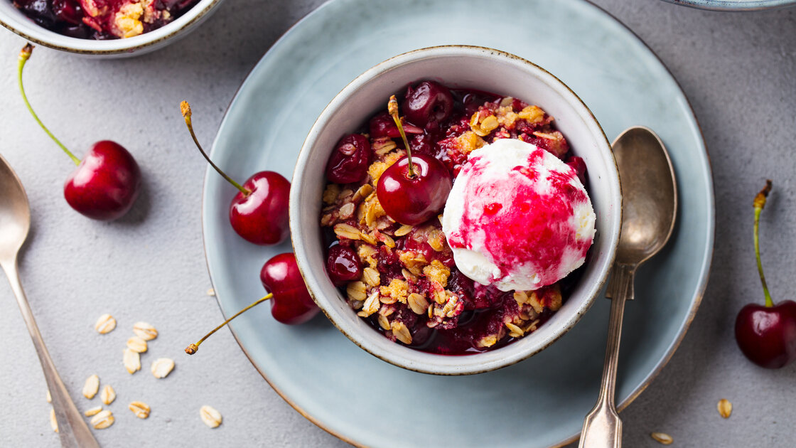 Kirsch-Crumble - schnelles Sommerdessert
